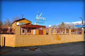 Гостиница Mount Whitney Motel  Лон Пайн